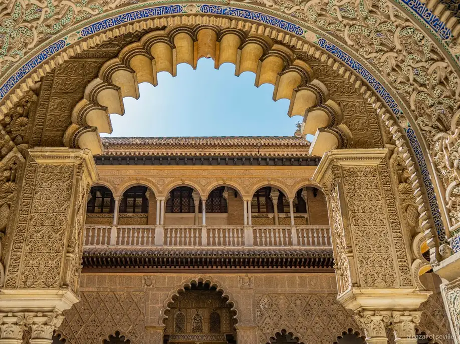 Royal Alcázar of Seville audio guide ticket, palace courtyard