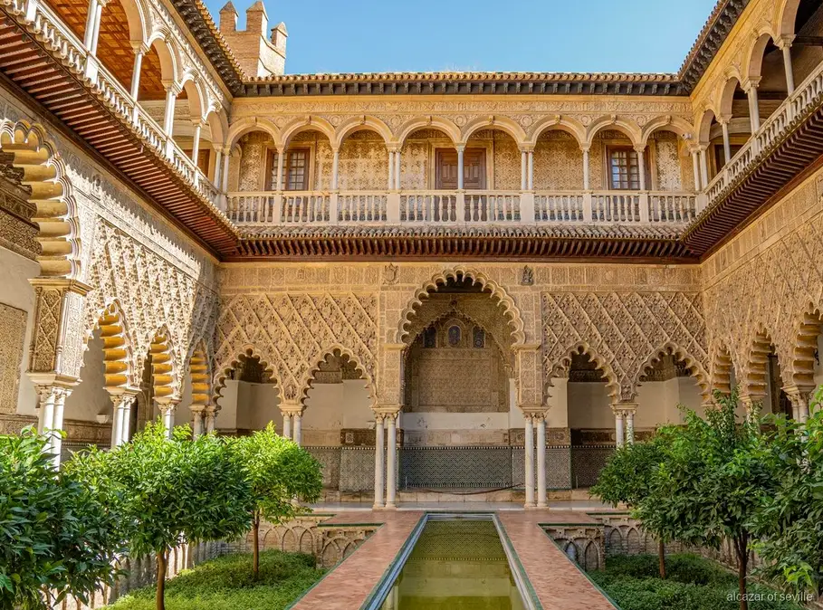 Alcázar of Seville self-guided visit with mobile audio guide app