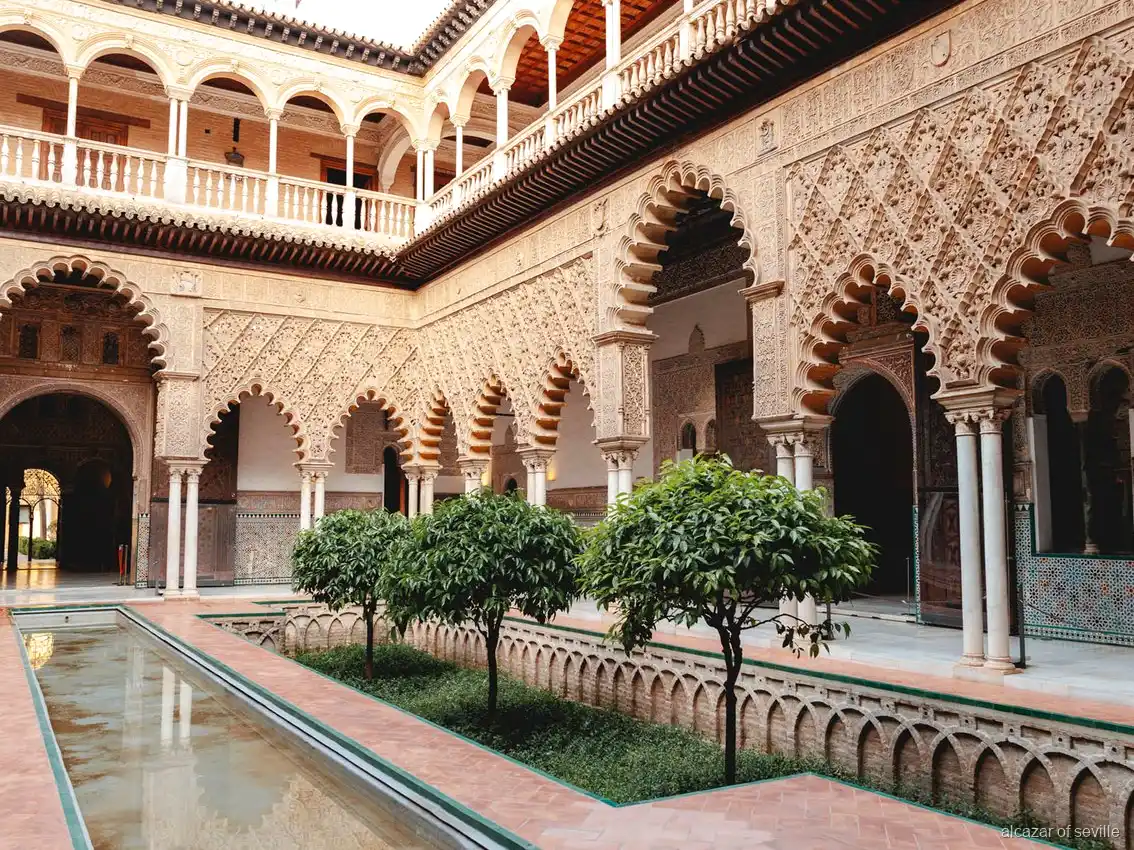 Alcázar Sevilla VIP Frühzugang Tour, leerer Palast vor der Öffnung