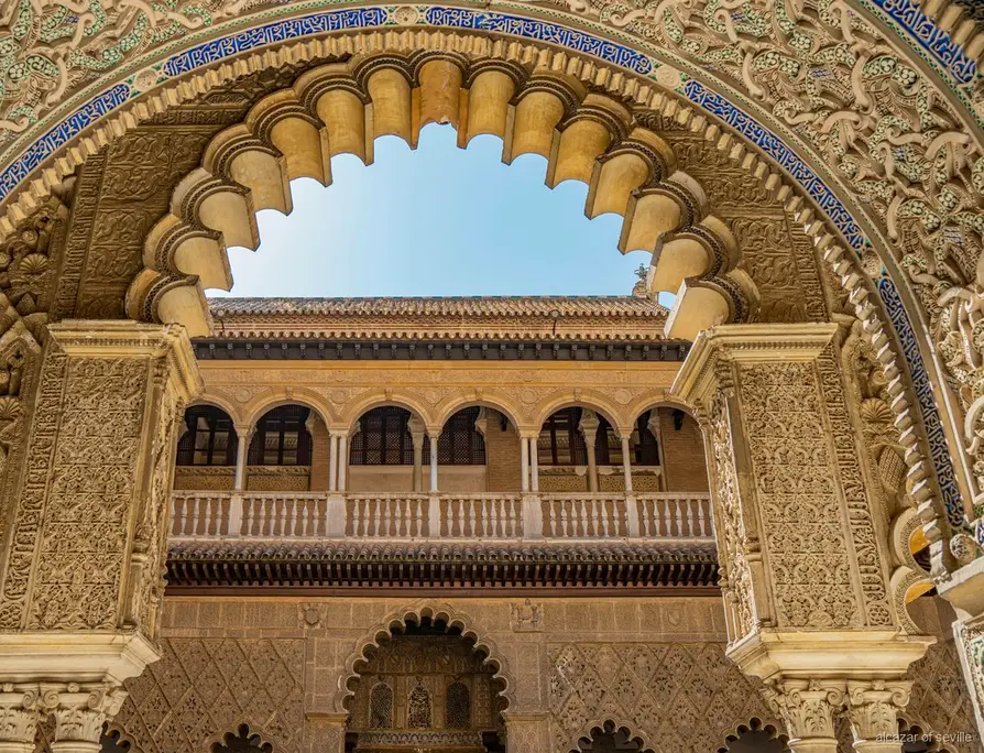 Biglietto Real Alcázar di Siviglia con audioguida, cortile del palazzo