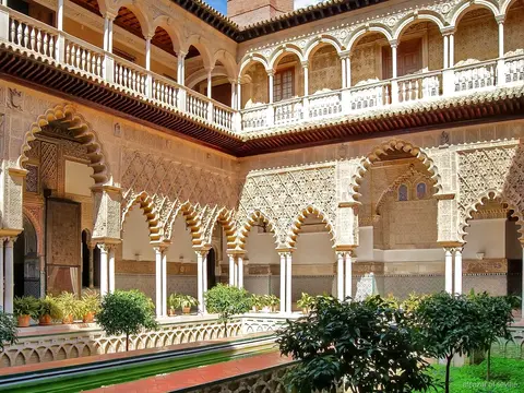 Sevilla Royal Alcazar giriş bileti, Mudejar saray avlusu