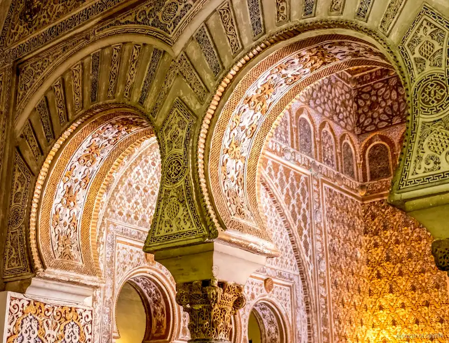 Sevilla Royal Alcazar içindeki Salón de Embajadores kubbesi