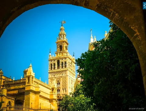Catedral de Sevilha e Torre da Giralda no tour combinado do Alcázar